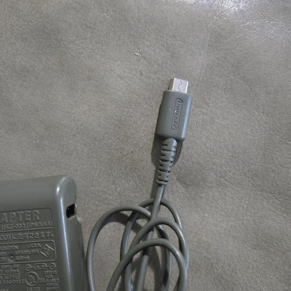 2 Gray Nintendo Ds Lite Chargers